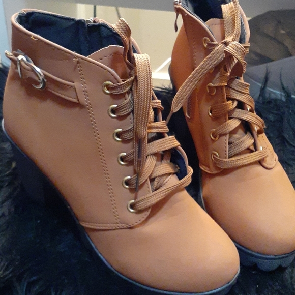 Boots - Picture 2 of 4